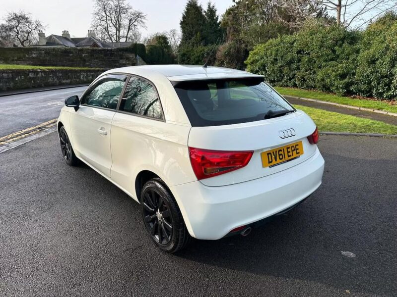 2011 AUDI A1