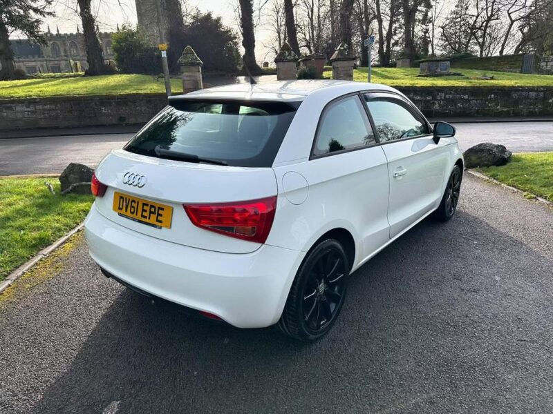 2011 AUDI A1