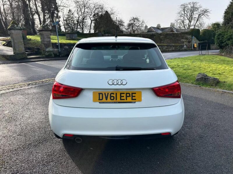 2011 AUDI A1
