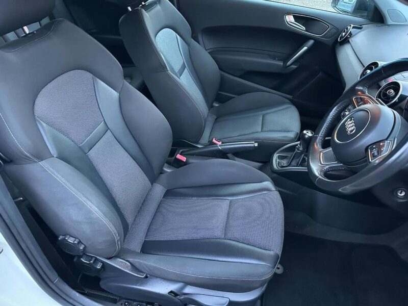 2011 AUDI A1
