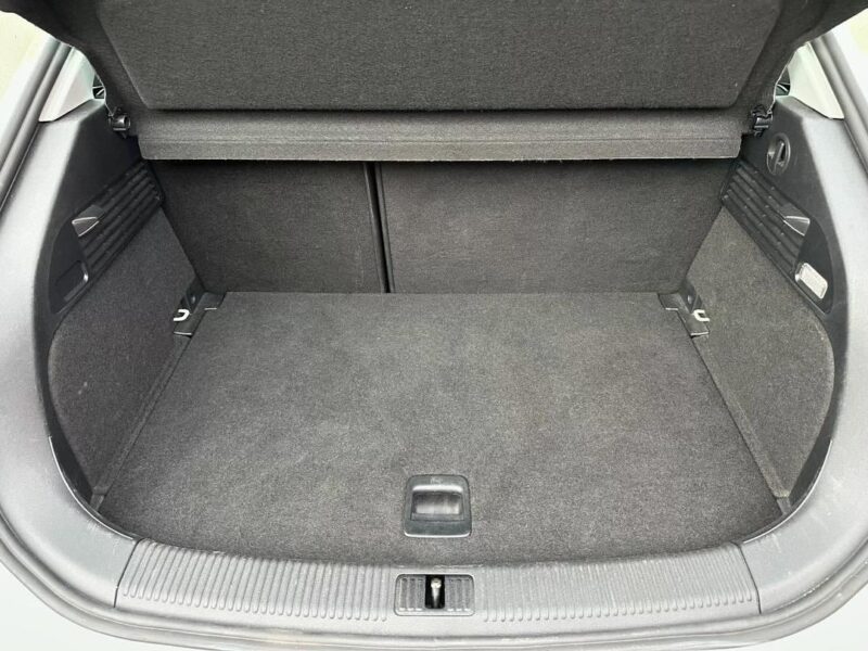 2010 VOLKSWAGEN POLO