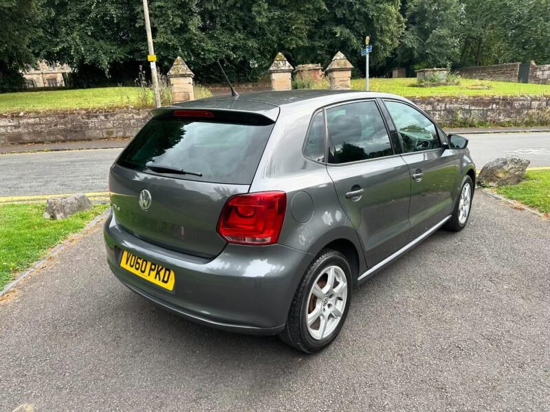 2010 VOLKSWAGEN POLO