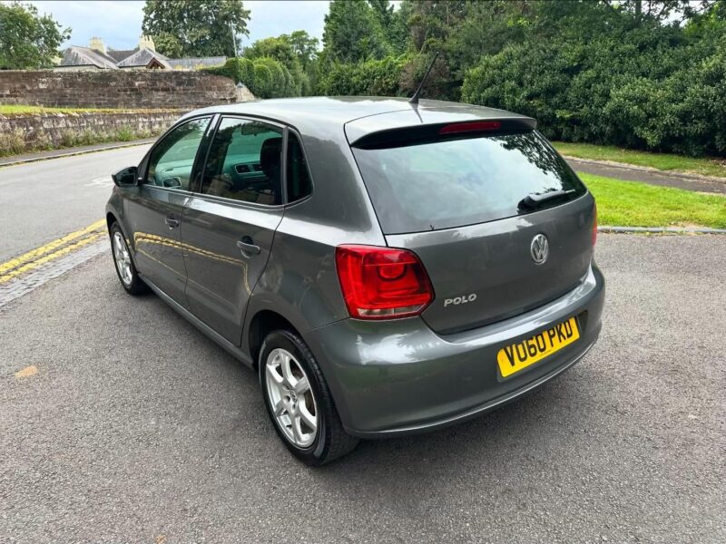 2010 VOLKSWAGEN POLO