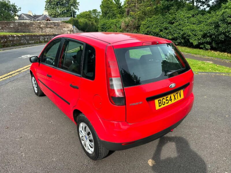 2004 FORD FIESTA