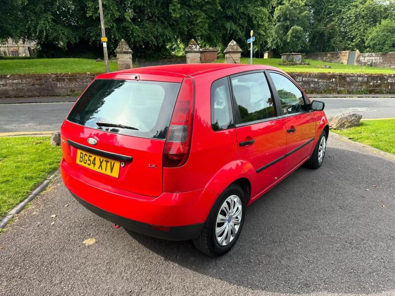 2004 FORD FIESTA