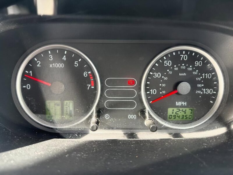 2004 FORD FIESTA