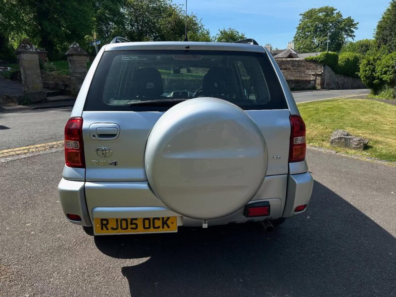 2004 TOYOTA RAV-4