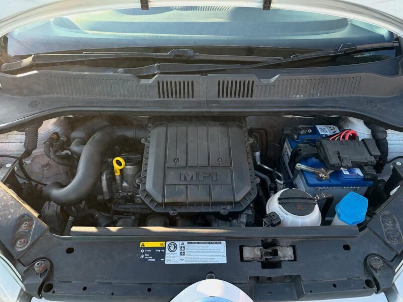 2013 VOLKSWAGEN UP