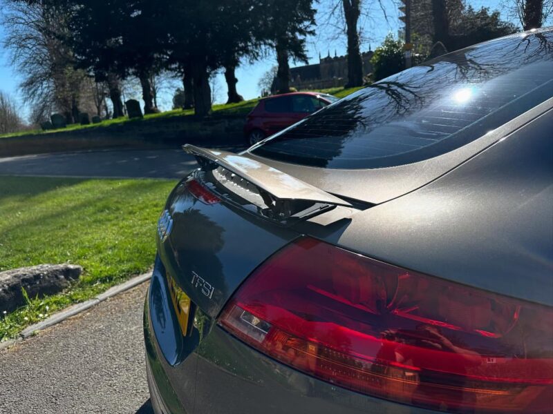 2011 AUDI TT