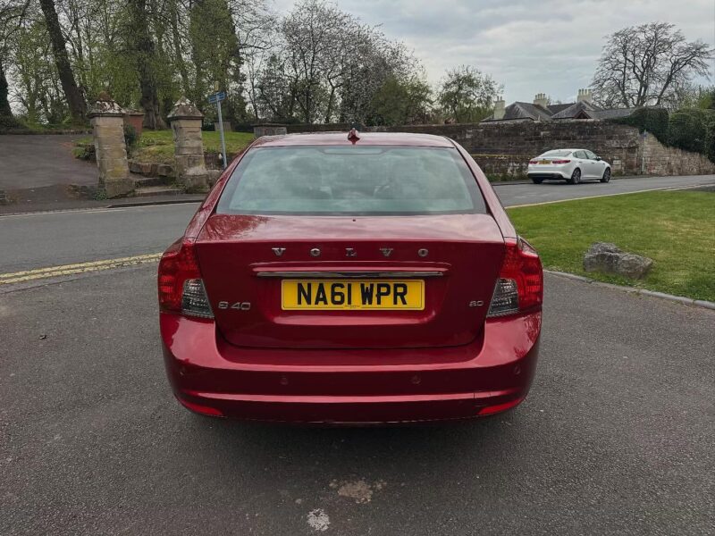 2012 VOLVO S40