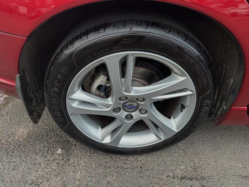 2012 VOLVO S40