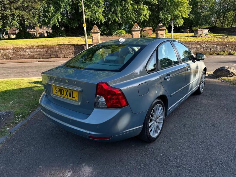 2010 VOLVO S40