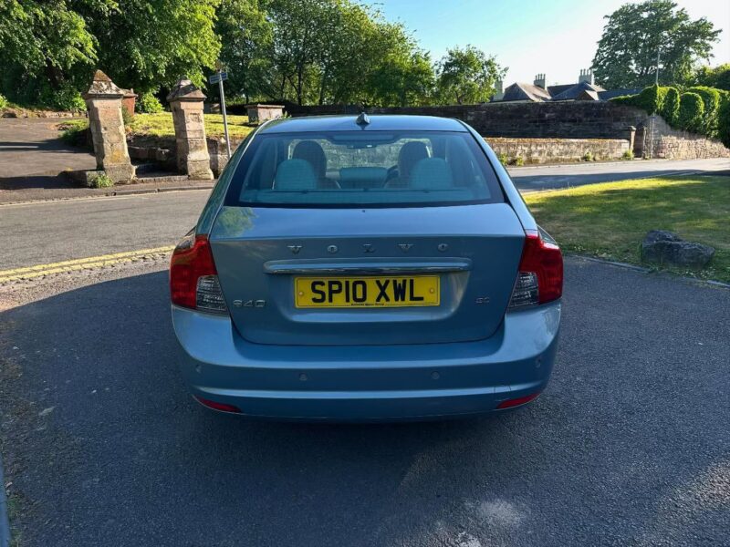 2010 VOLVO S40