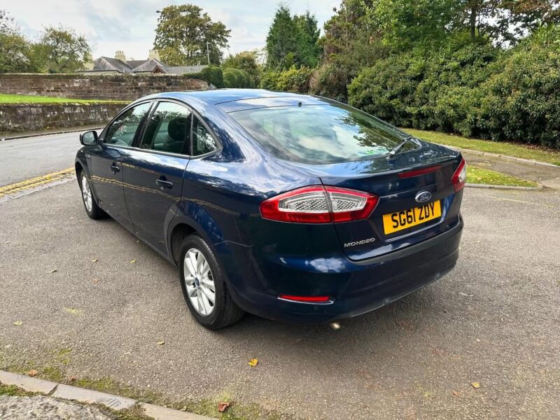 2011 FORD MONDEO